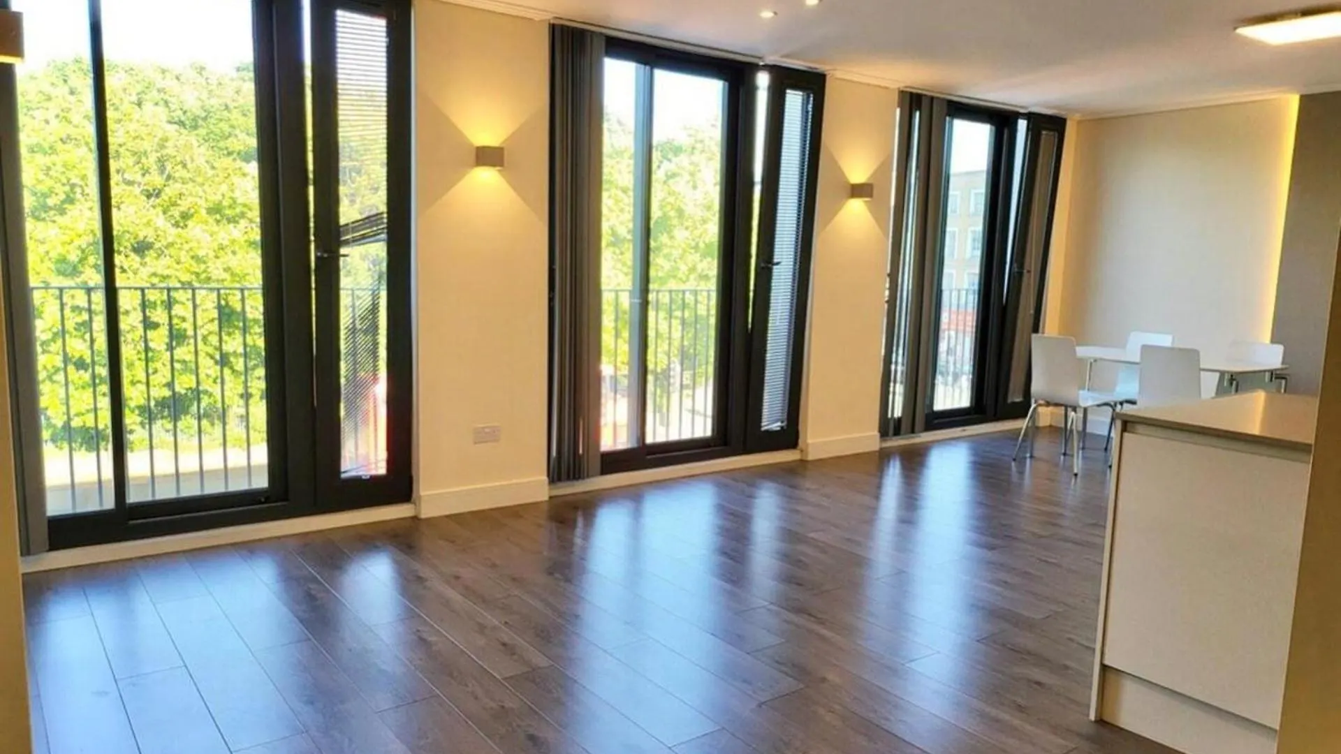 London Riverside Apartment Retreat